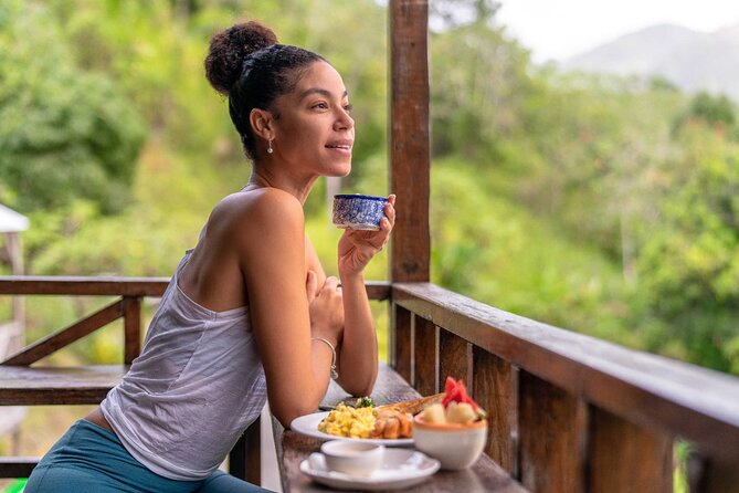 4-Hours Bike, Hike & Waterfall Tour in Blue Mountain with Lunch and Pick Up - A 2.2-mile hike with a 1,500-foot climb