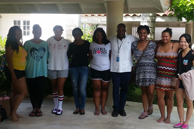 5. Montego Bay Private Highlite Sightseeing, SouvenirShoppingHalfDay Guided Tour - Tracks and Records brings Jamaican food into the day
