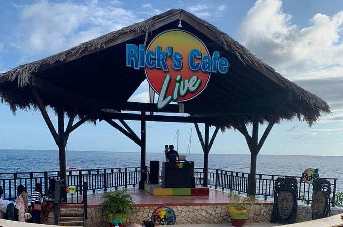 7 Mile Beach and Rick's Cafe in Negril from Montego Bay Private Tour - Who should book this Negril tour?