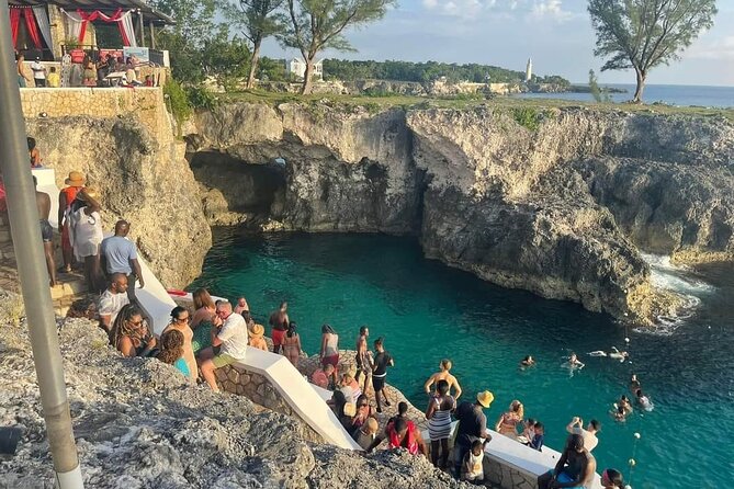 7 Mile Beach and Rick's Cafe in Negril from Montego Bay Private Tour - Booking, weather, and cancellation advice
