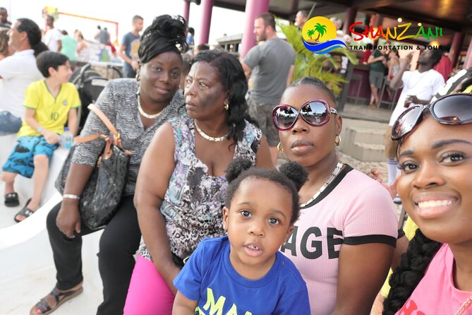 7 Mile Beach & Ricks Cafe with free Shopping experience - 7 Mile Beach: Jamaica’s classic beach stop