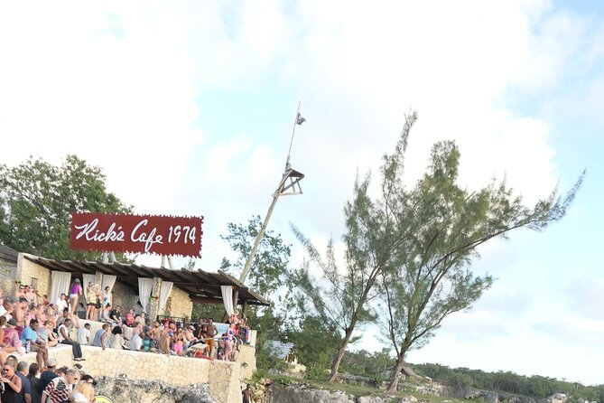 7 Mile Beach & Ricks Cafe with free Shopping experience - Who will enjoy this outing most?
