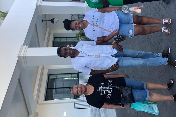 Airport MBJ Round Trip Transfers, to Montego Bay Airbnb & Resorts - Meeting your driver at Sangster International Airport