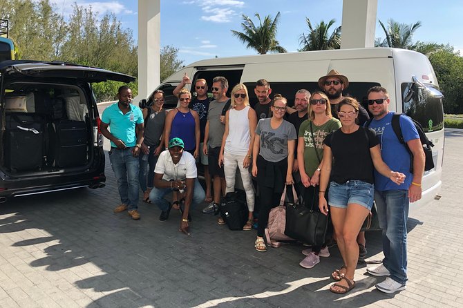 Airport MBJ Round Trip Transfers, to Montego Bay Airbnb & Resorts - Returning to the airport at the end