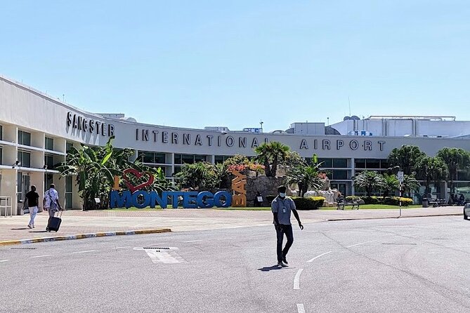 Airport Pickup and Drop-Off in Montego Bay only - Why a Private Vehicle Makes Sense