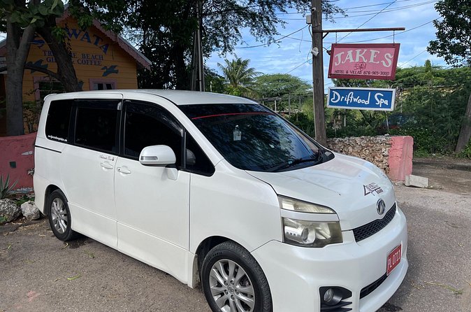 Airport Transfer To Negril - Private vehicle comfort and condition