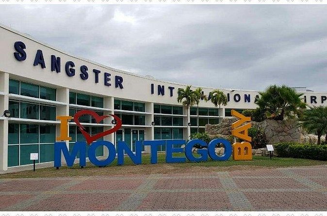 Airport Transfer to Ocho Rios Hotels (Round-Trip) - The private ride from Montego Bay to Ocho Rios