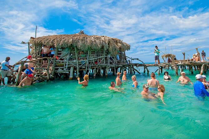 Appleton Rum Tour and Floyd’s Pelican Bar from Montego Bay Hotels and Villas - Why this pairing works so well