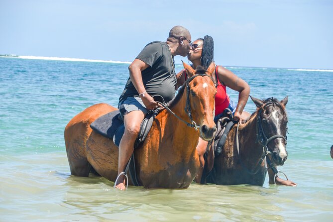 Bamboo Rafting and horseback - Bamboo rafting on the lazy White River