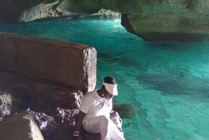 Bamboo Rafting Limestone Foot Massage/Negril 7 Miles Beach/Ricks Cafe Combo - Sunset views and cliffside atmosphere at Rick’s Cafe