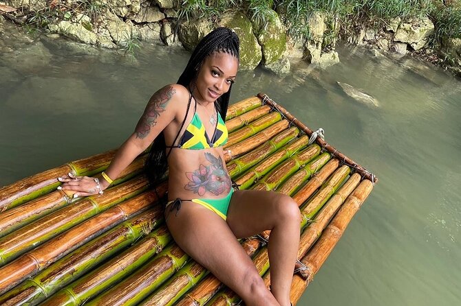 Bamboo rafting with limestone massage - What the limestone foot rub adds