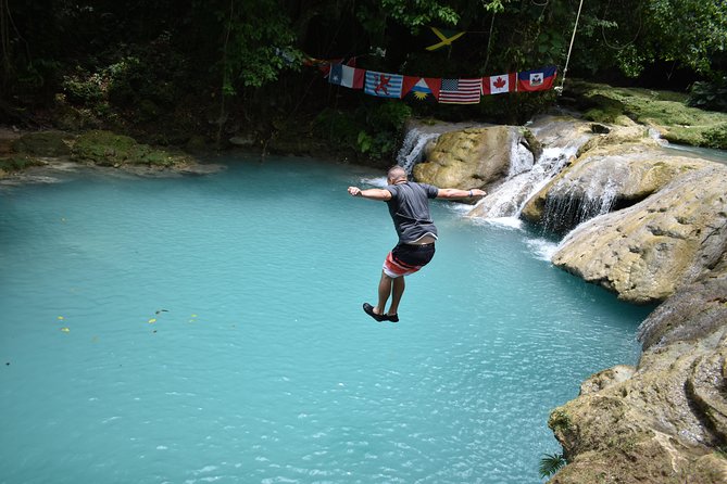 Blue Hole and Secret Falls Day Trip plus Shopping from Montego Bay Hotels - The drive east from Montego Bay