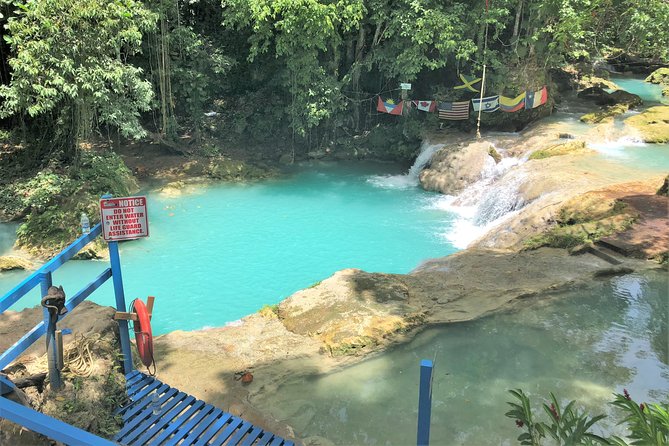 Blue Hole and Secret Falls plus Luminous Lagoon Tour - Arriving at Cool Blue Hole and Secret Falls