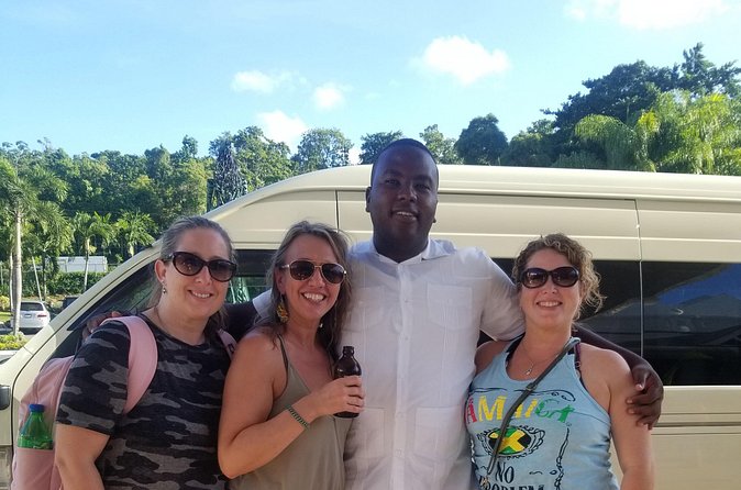 Blue Hole Day Trip with Admission and Guided Tour from Montego Bay - Arriving at Blue Hole