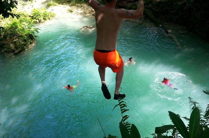 Blue Hole Ocho Rios - Pickup from hotels and the cruise port