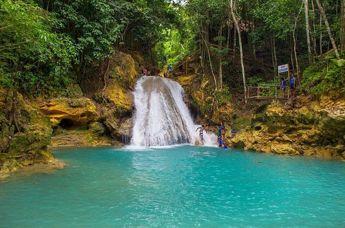 Blue Hole Ocho Rios (Island Gully Falls) - The river route, pools, and small waterfalls