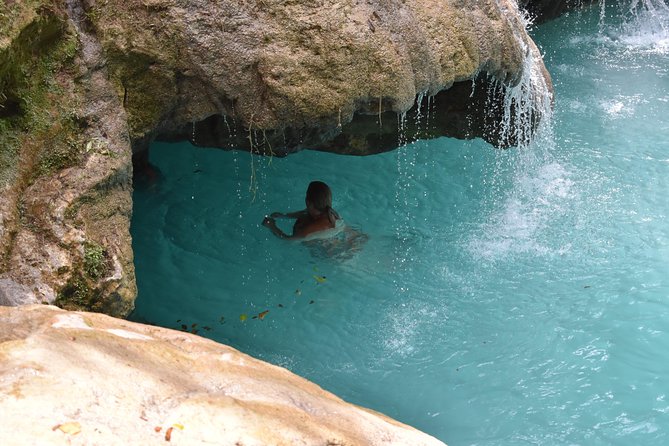 Blue Hole plus Secret Falls & Dunn's River Falls from Grand Palladium - Dunn’s River Falls and the famous human-chain climb