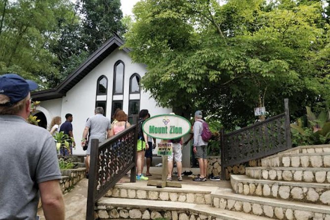 Blue Hole Secret Falls and Bob Marley Nine Mile Private Tour - How the private format changes the day