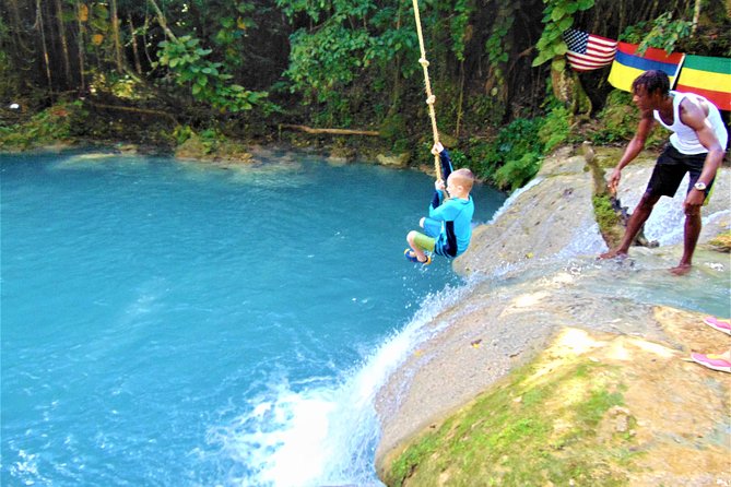 Blue Hole, Secret Falls, and Dunn's River Falls Combo Day-Trip - Guides can shape the whole day