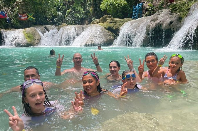 Blue hole Tour Ocho Rios From Montego Bay/Falmouth/Ocho Rios - Arriving at the Blue Hole attraction