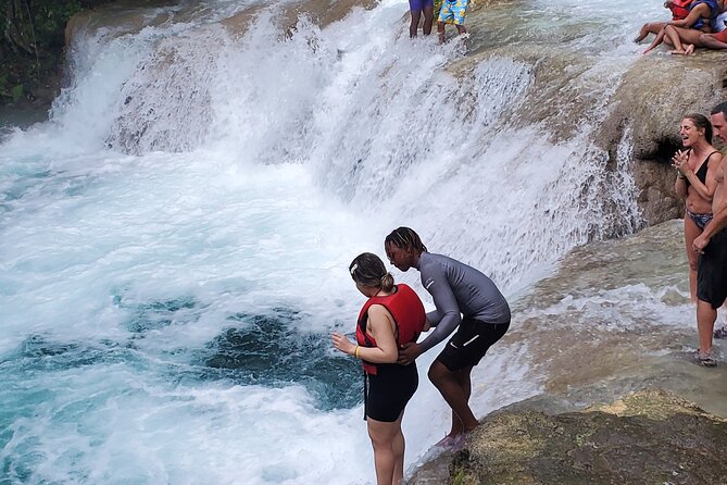 Bluehole and Bamboo Rafting from Montego Bay - Ocho Rios and the local market hour