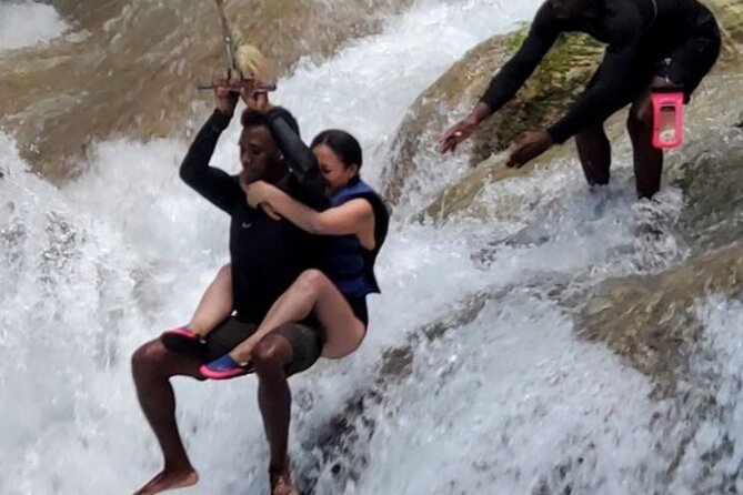 Bluehole and Bamboo Rafting from Montego Bay - The north coast drive from Montego Bay