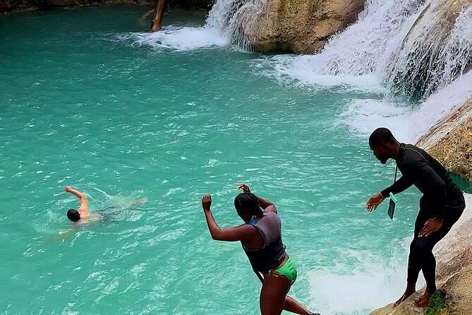 Bluehole & Secret Falls with shopping, admissions and pickup. - Is $110 a fair price?