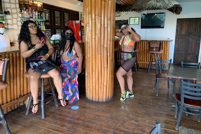 Bob Marley 9 Miles Tour and Dunns River Falls - The guide and service make a difference