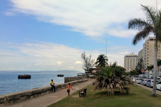 Bob Marley Museum Admission & Kingston Sightseeing Tour from Ocho Rios - Inside the Bob Marley Museum