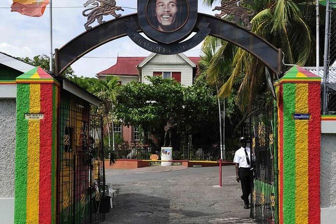 Bob Marley Nine Mile Tour from Ocho Rios - Paying respects at the family mausoleum