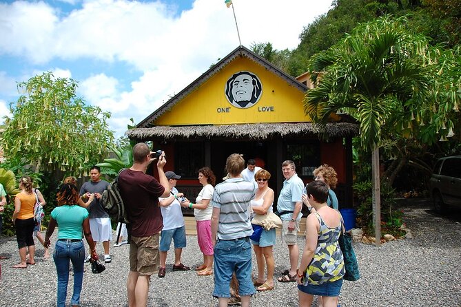 Bob Marley Nine Miles, sightseeing and local food and fruit stop - Tips for getting more from the visit