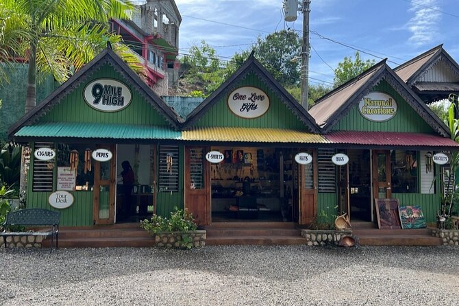 Bob Marley's Nine Mile Tour with Admission from Montego Bay - Discovery Bay and Columbus Park along the route
