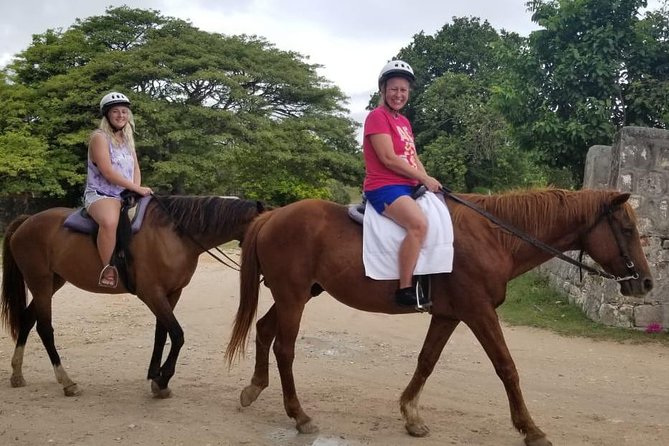 Braco Stables Horseback Ride & Swim Excursion from Ocho Rios - Reaching the beach and swimming in the sea