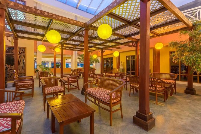 Catalonia Resort Private Airport Transfer - A calm first half-hour in Montego Bay