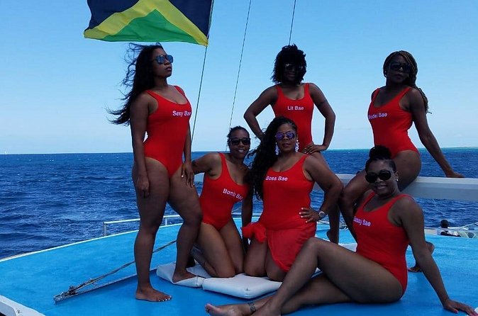 Catamaran, snorkeling & Dunn's River Falls - Snorkeling in open water