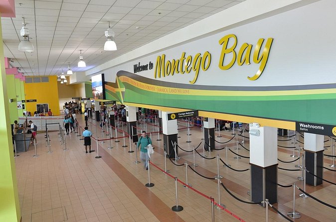 Couples Sans Souci Private Airport Transfer - The drive from Montego Bay to Couples Sans Souci