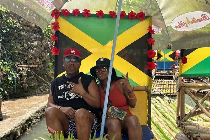 Customized Happy Hour Bamboo Rafting+Limestone Massage + Shopping - Limestone massage on the water