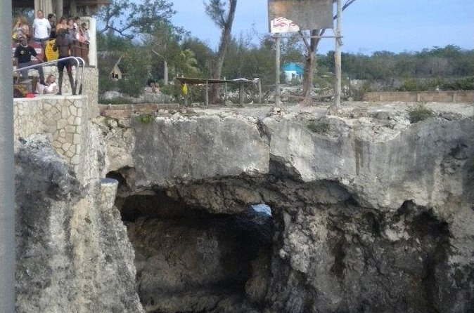 Day-Trip to Rick's Cafe from Montego Bay - Rain, crowds, and other practical details
