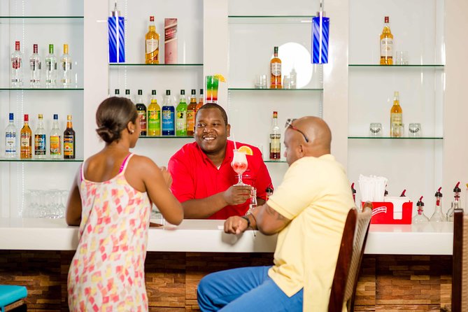 Departure Shuttle to Airport, Club Mobay Fast Track & VIP Lounge Combo - Hotel pickup from Montego Bay, Negril, and Ocho Rios