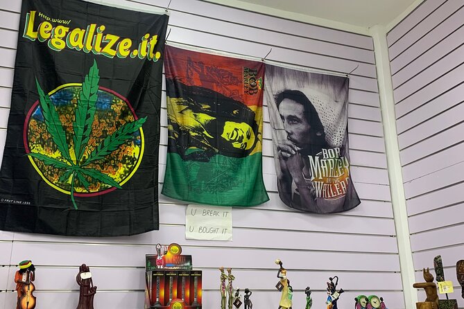 Doctor's Cave Beach and Shopping Private Tour - Shopping for Jamaican clothing and souvenirs