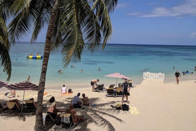Doctor's Cave Beach, Jimmy Buffett 's Margaritaville and Shopping - Margaritaville: A Relaxed Finish Above the Water