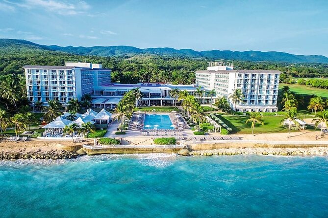Dreams Rose Hall Resort Private Airport Transfer(Formerly Hilton) - The roughly 25-minute ride to Rose Hall