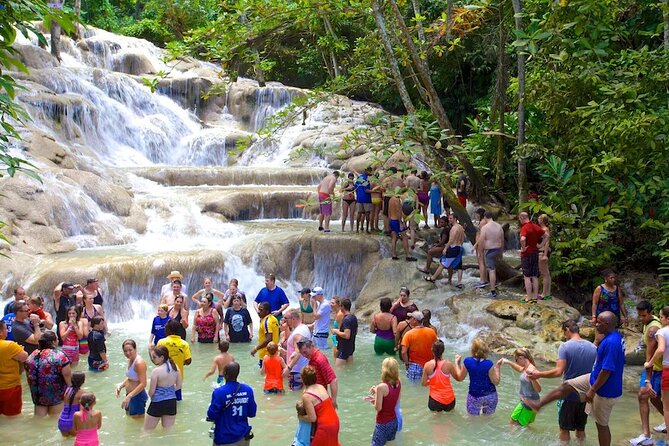 Dunn's River and Blue Hole with lunch combo from Montego Bay - The five things to know before you book