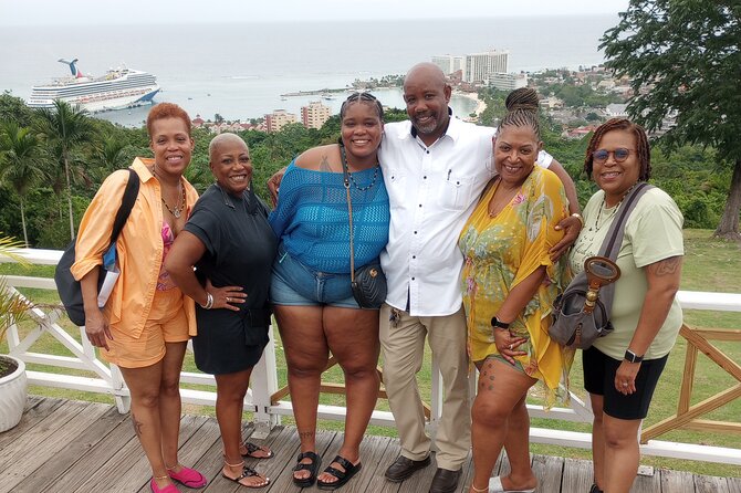 Dunn's River Falls and Ocho Rios Sightseeing with Shopping - What private transportation adds