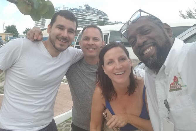 Dunn's River Falls and Shopping Tour from Montego Bay - The guides and the human side of the outing