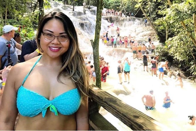 Dunn's River Falls and Zipline (Over the Falls) Adventure Tour from Ocho Rios - What the guides add to the experience