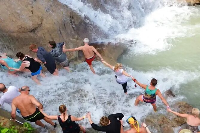Dunn's River Falls & Blue Hole Combo Tour from Ocho Rios - Guides, Group Size, and the Cruise-Port Advantage