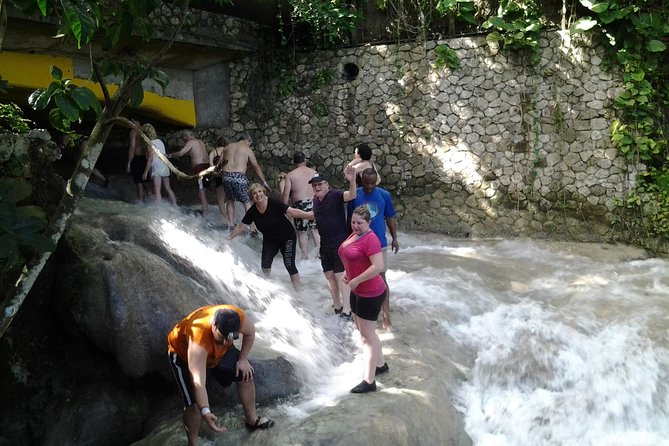 Dunn's River Falls excursion from Montego Bay - Two hours among the terraced cascades