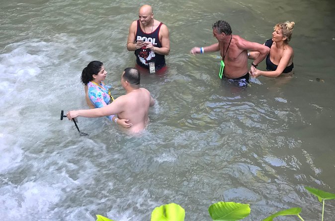 Dunn's River Falls From Montego Bay - Safety, comfort, and the role of the guide
