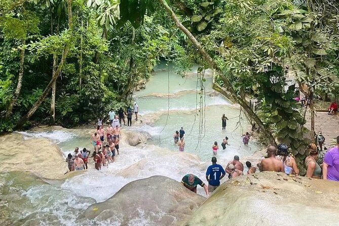 Dunn's River Falls Half Day Tour From Montego Bay - A quick photo stop at Rio Bueno